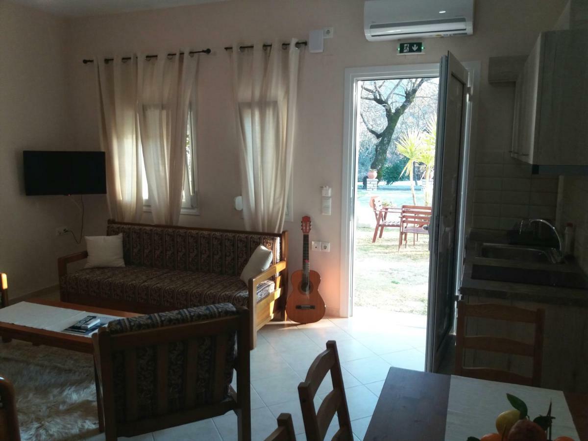 Dimitriou Rooms Глики Екстериор снимка